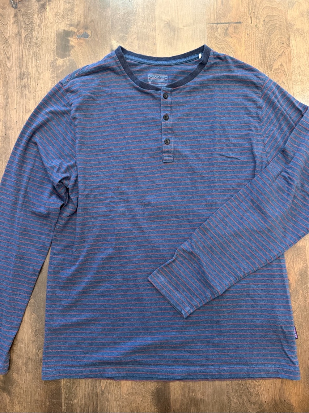 Patagonia Men's Long-Sleeve Organic Cotton Lightweight Henley Stripe Size M